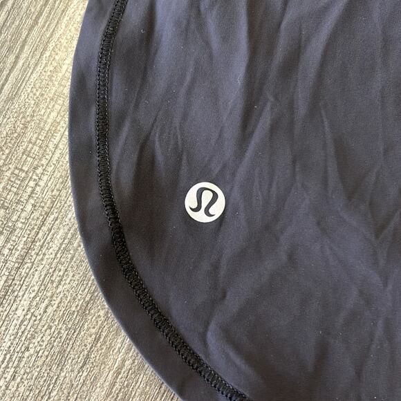 Lululemon strappy tank.  Size 2/4? - Picture 4 of 5